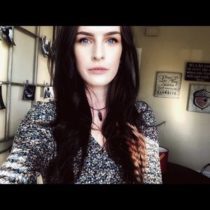 Meet your Posher, Caitlin